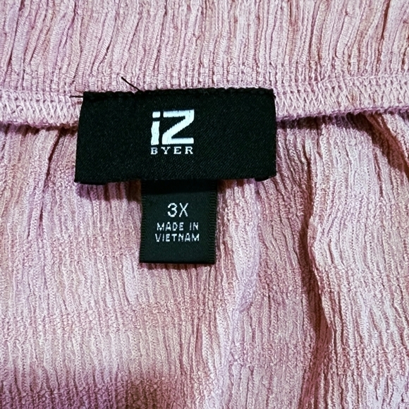 3/$25 IZ Byer Off-the-Shoulder Rose Square Neck Long Sleeve Blouse - 3X - Picture 5 of 8